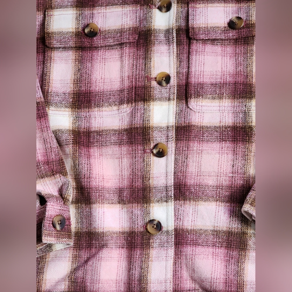 Old Navy Shacket - Picture 2 of 7